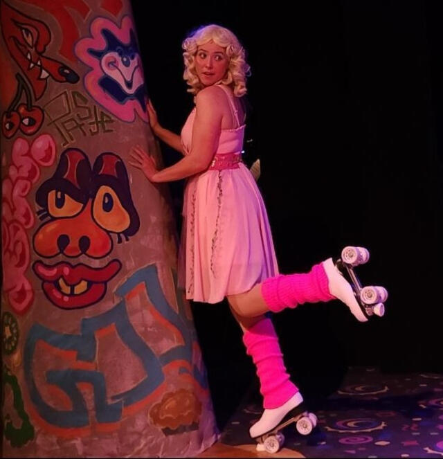 Kira in Xanadu Kira in Xanadu