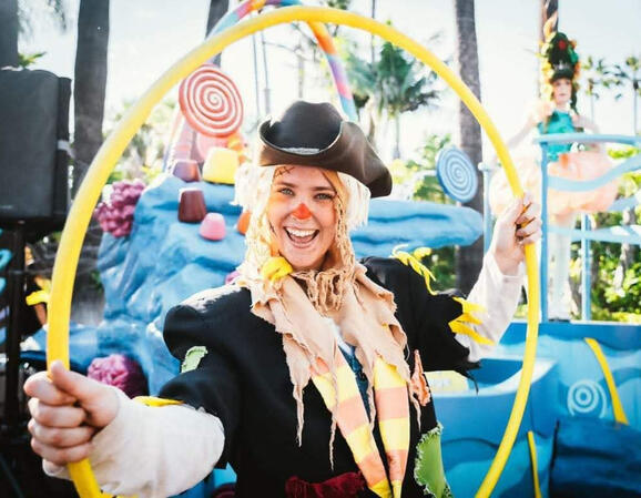Scarecrow performer at SeaWorld